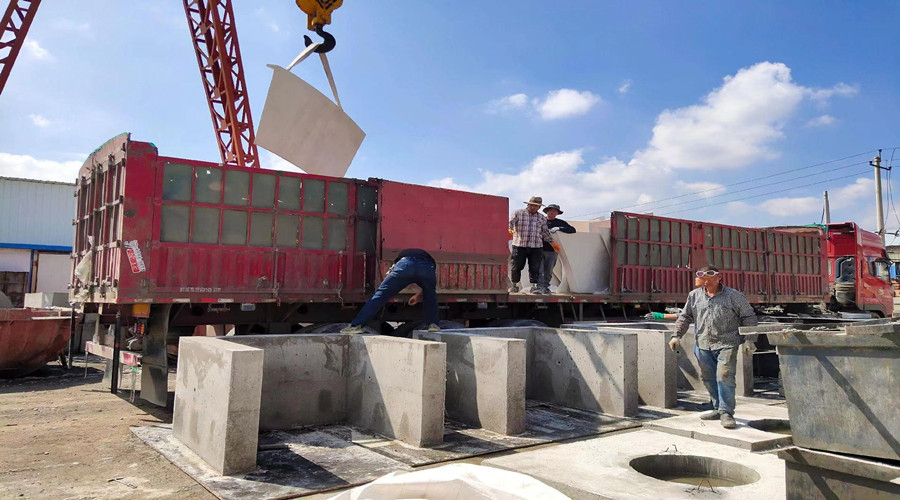 GRC構(gòu)件裝車發(fā)貨 GRC構(gòu)件裝車發(fā)貨