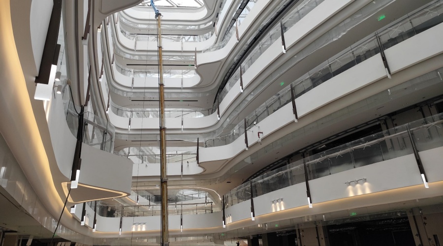 廣州國(guó)際金融城君超商場(chǎng)GRG吊頂攔河項(xiàng)目